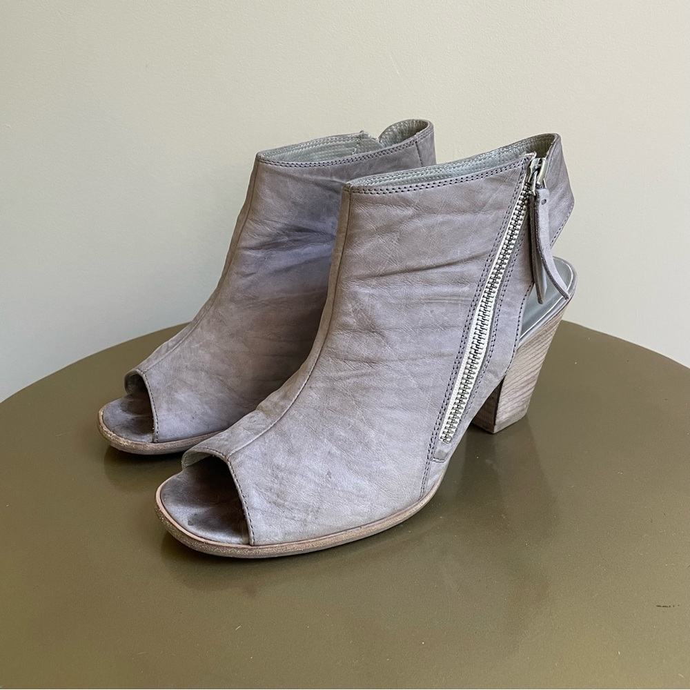 Paul Green Cayanne Gray Peep Toe Side Zip Booties Womens Size 8.5